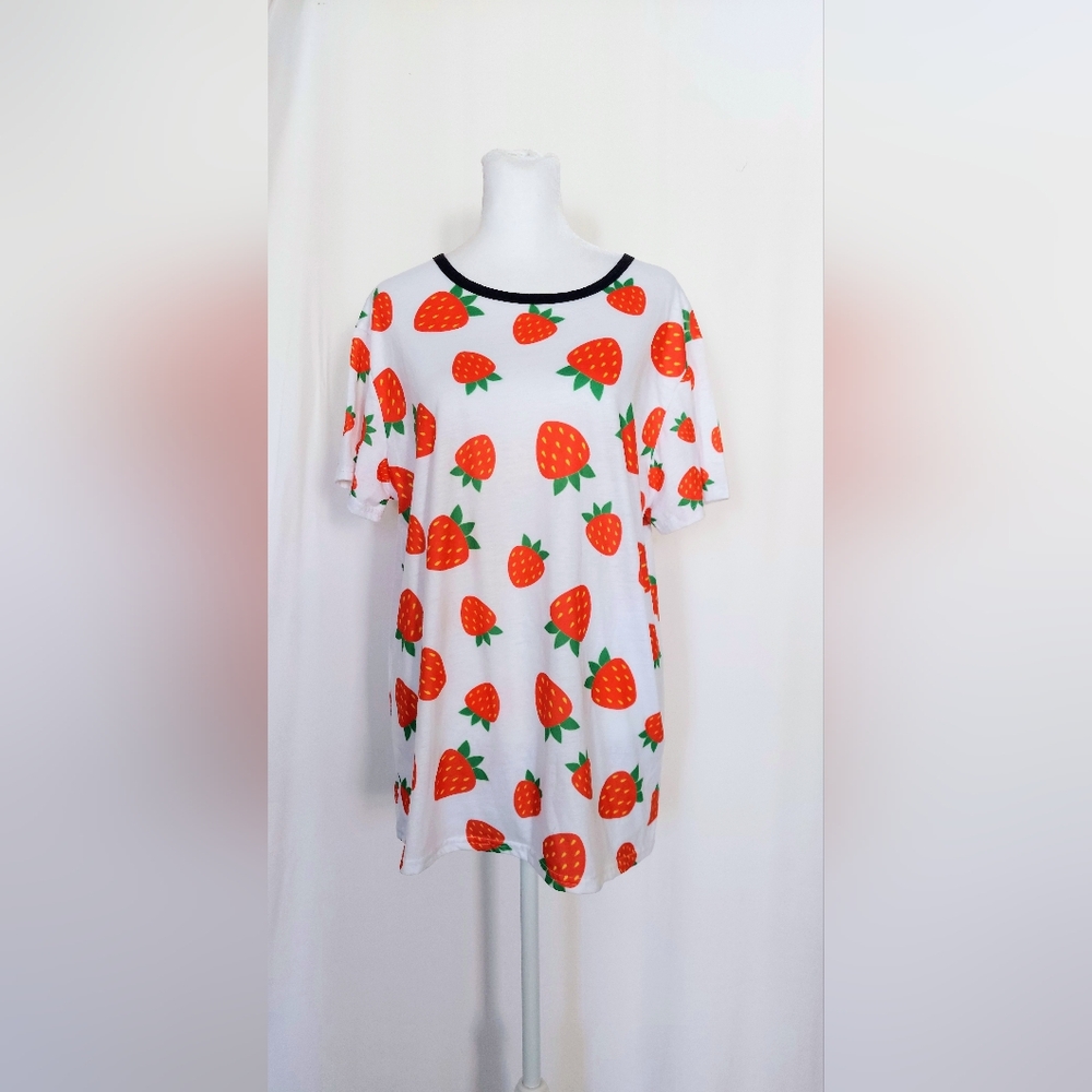Womens Strawberry Print Round Neck Short Sleeve T Shirt Size Large